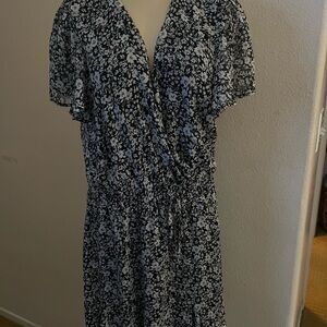 Trixxi Black and White V-Neck Midi Sundress